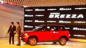 vitara-brezza-photo-side-profile-2vitara-brezza-photo-side-profile-2