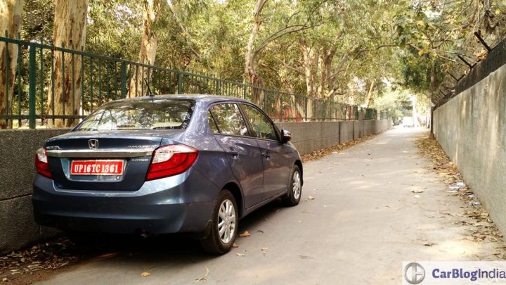 2017 hyundai xcent vs honda amaze