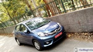 2016 honda amaze review top front