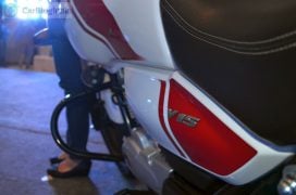 Bajaj v15 photos white red side