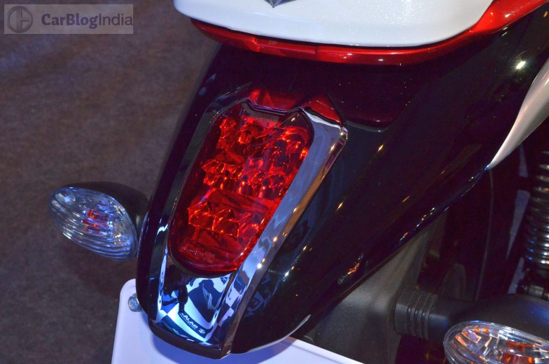 bajaj v12 price on road
