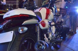 bajaj-v15-photos-white-side-rear-suspension