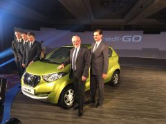 2016-datsun-redi-go-green-front-angle-images-4