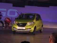 2016-datsun-redi-go-green-front-images-2