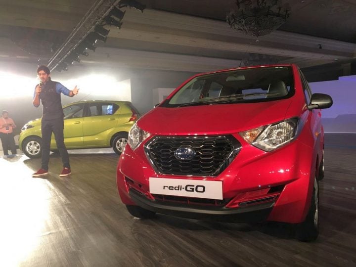 2016 Datsun Redi Go India Spec Model in Green and Red Colours along with details of India launch date and price