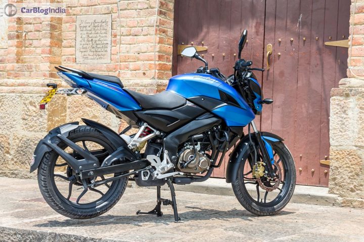 Bajaj Pulsar 150ns Rear Angle Image