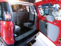 Mahindra nuvosport side profile official images red 2