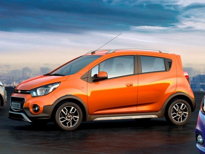 upcoming new car launches india 2017 - 2017 chevrolet beat activ crossover-india-official-image