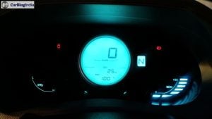 mahindra-everito-launch-images-dials