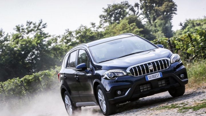 Maruti S Cross 2017 Facelift Front three quarter images