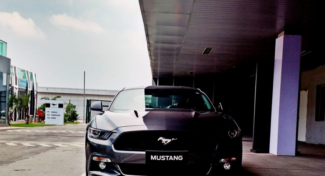 ford-mustang-india-test-drive-review-images (4)