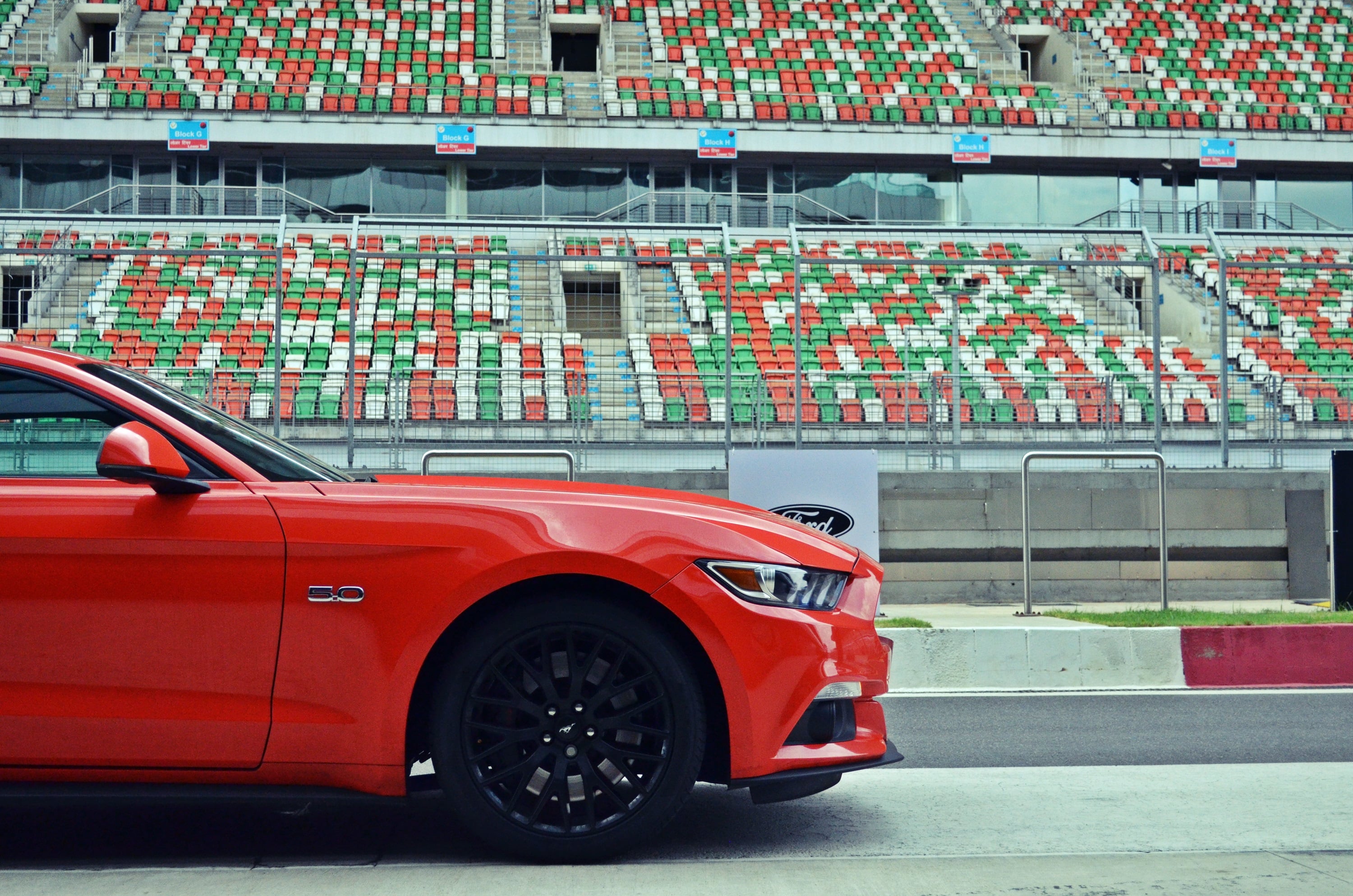 ford-mustang-india-test-drive-review-track-day-images-15-carblogindia