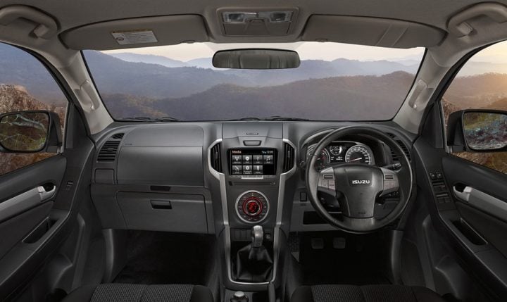 isuzu-mu-x-official-images-interior-dashboard-design