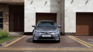 new-2017-toyota-corolla-altis-india-official-images-front