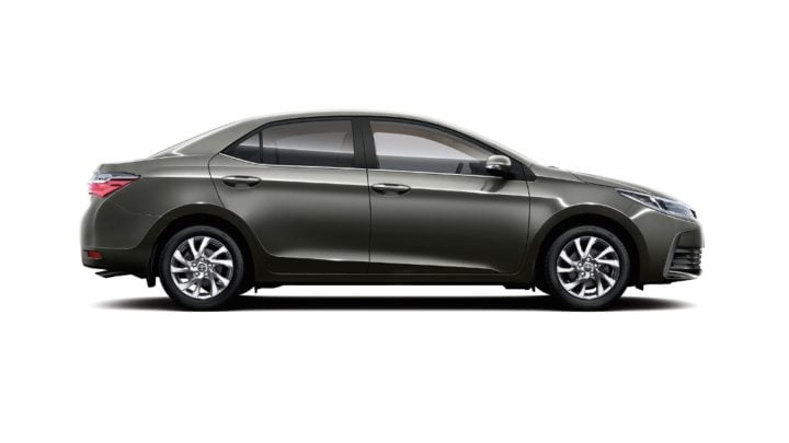 New Toyota Corolla 2017 India Price, Launch, Specifications, Images new-2017-toyota-corolla-altis-india-official-images-side