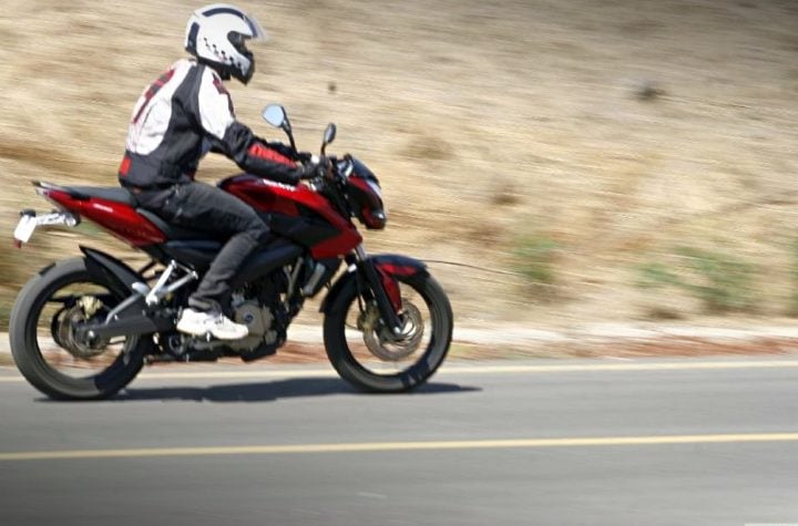 bajaj pulsar 200ns fi images