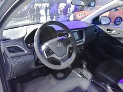 2017 hyundai verna interior image