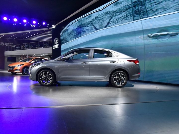 new Hyundai Verna 2017 side profile image