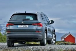 2017-skoda-kodiaq-suv-official-images-rear