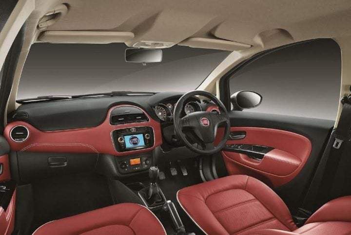 new-fiat-urban-cross-official-image-interior