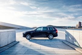 Volvo xc 90 t8 hybrid official image image volvo xc90 t8 excellence side view