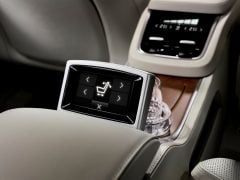 Volvo xc 90 t8 hybrid official image rear touch display