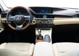 2016-lexus-es-300h-india-official-image-interiors