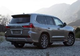 2016-lexus-lx-570-india-official-image-rear-angle