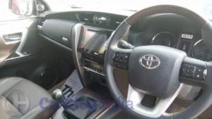 2016-toyota-fortuner-india-spy-shots-interior