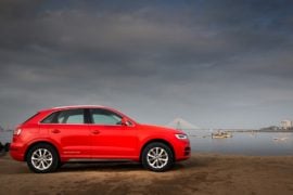 audi-q3-dynamic-edition-side