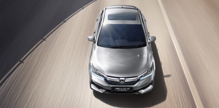 New Honda Accord 2016 India Price- 37 lakh >> Specs, Mileage, Interior honda-accord-hybrid-official-image-front-top