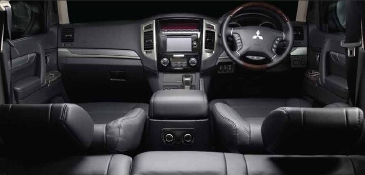 2016 Mitsubishi Montero India Price 71.06 lakh; Specifications, Images 2016-mitsubishi-montero-india-official-images-interiors