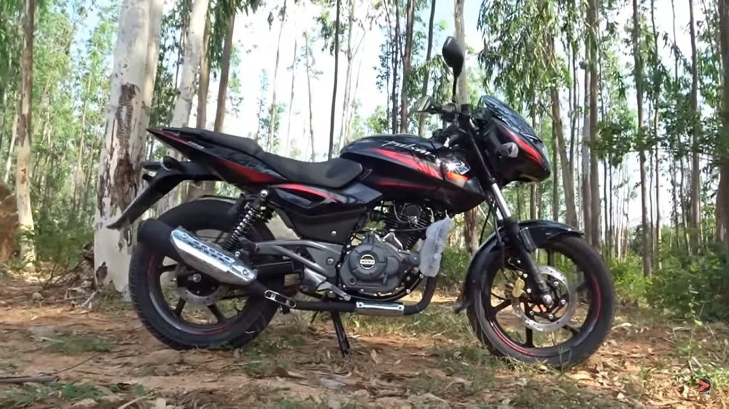 2017-bajaj-pulsar-180-side