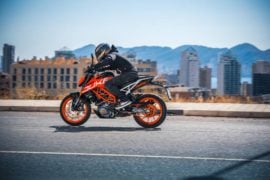 2017-ktm-duke-390-official-image-5