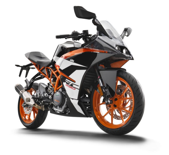 2017 KTM RC 390 India Launch, Price, Images, Specification 2017-ktm-rc-390-official-image-front-side-low-angle