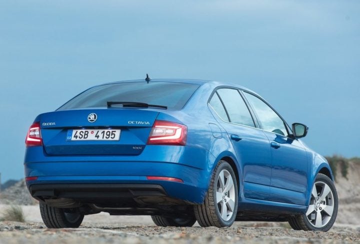 2017 skoda octavia facelift india rear angle