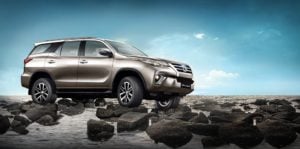 new-toyota-fortuner-official-image-1