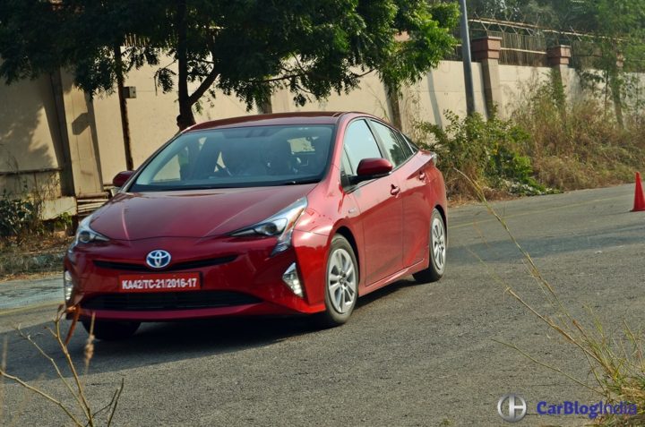 New Toyota Prius India Launch in January 2018; Price 40 lakhs new-toyota-prius-test-drive-review-india-6