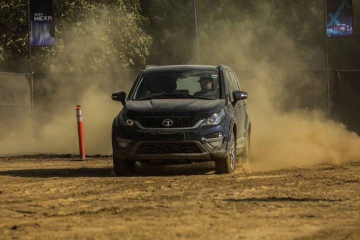 best suv in india 2017 - tata hexa experience centre gurugram images