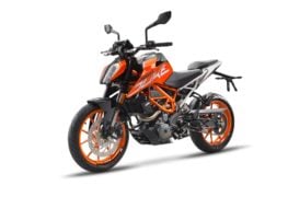 2017 KTM Duke 390 India front angle