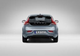 2017-volvo-v40-official-image-rear