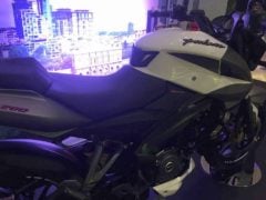 Bajaj-Pulsar-200NS-FI-Images-Side-Profile-White-Black-3