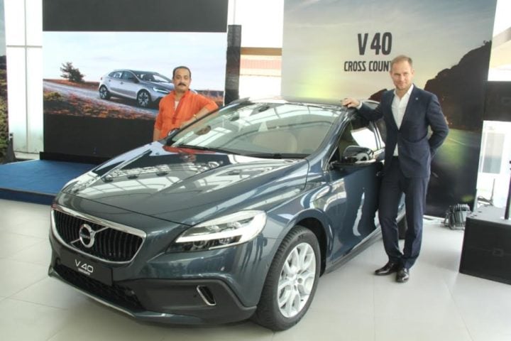 volvo-v40-cross-country-facelift-india-launch