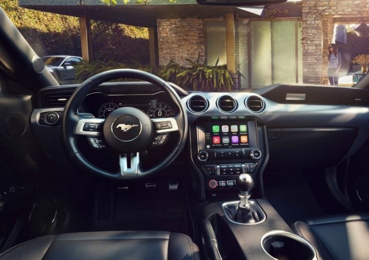 2018 ford mustang official image interiors