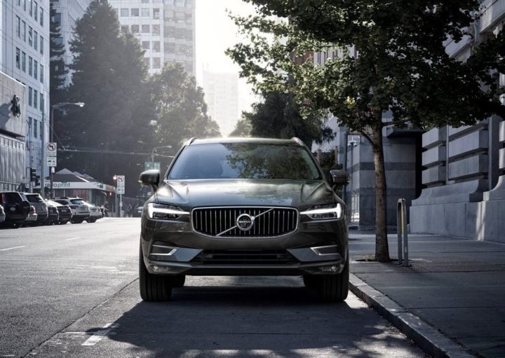 2018 volvo xc60 india official images front