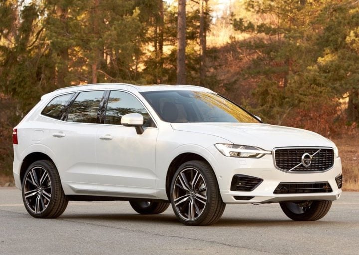 2018 volvo xc60 india official images front angle