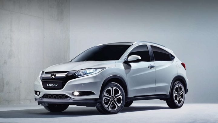 honda hr v white front angle