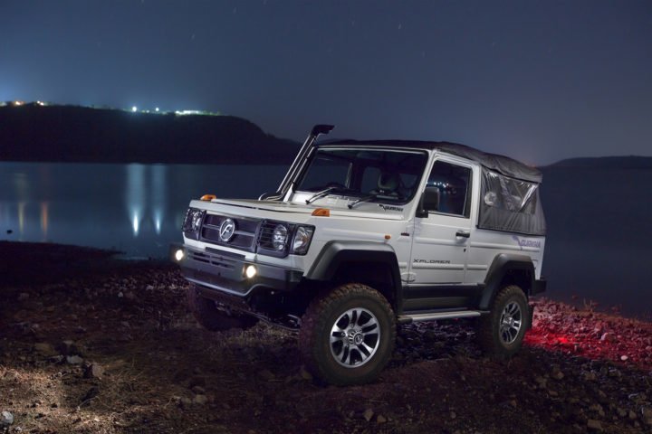 new-2017-force-gurkha-facelift-images-front-angle-night-shot