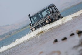 new-2017-force-gurkha-facelift-images-front-water-wading