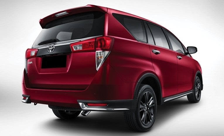 toyota innova crysta touring sport front angle